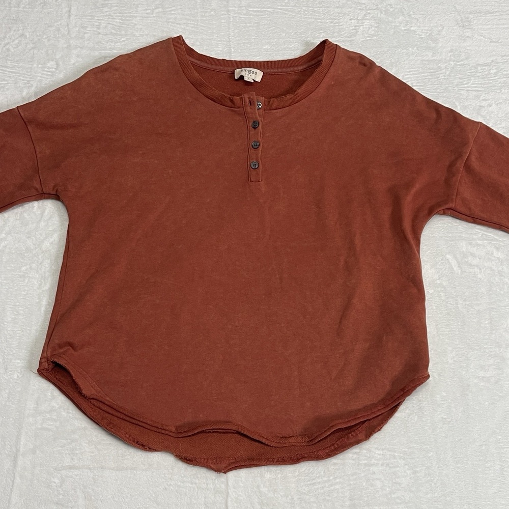 Umgee Ladies Sz S Rust Long Sleeve 1/4 Button Front Pullover Top Round Raw Hem